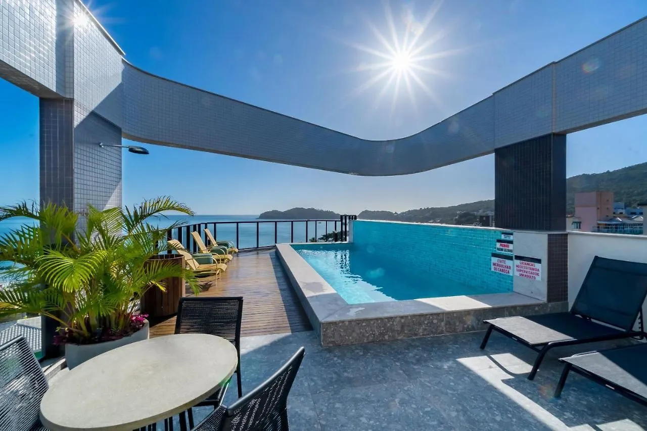 Confortavel Loft Com Vista Para O Mar - Condominio Com Piscina Bombinhas